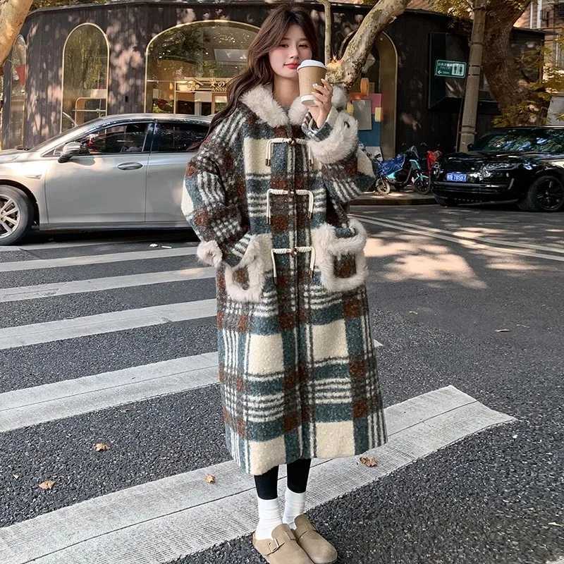Hooded Woolen Fashion Jacket Women Winter 2025 New Thick Woolen Button Plaid Wool Coats Female Warm Casual Long Parka Overcoat C260917
