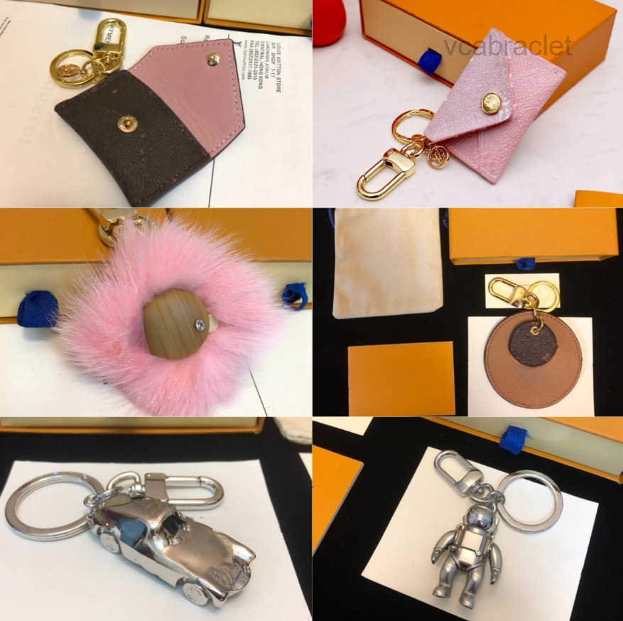 Round Keychain Designer Car Bag Cartoon Women's Keychain Vintage Cool Plush Pattern Sparkling Pattern Metal Keychain Bag Lanyard High Quality
