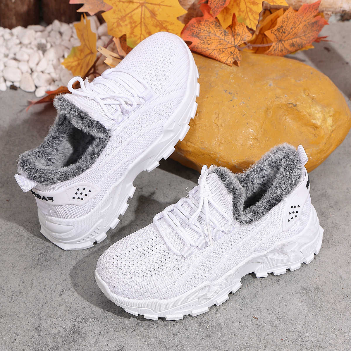 Non-Slip 2026 Warm Women's Winter Fleece-Lined Sneakers/Running Boots Lightweight and Durable. D260917