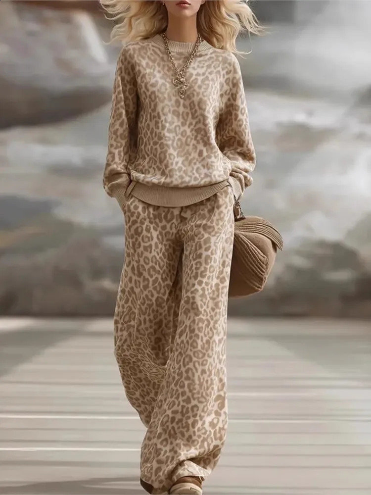 2026 Autumn Winter Fashionable Light Brown Leopard Print Suit Longsleeved Sweatshirt With Trousers Casual Commuting Womens Set 260916