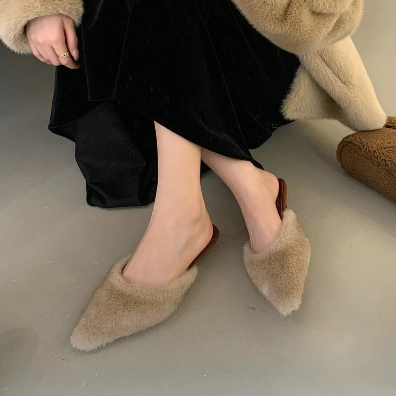 Women Slippers Pointed Toe Faux Fur Kitten Heels Mules Backless Pumps Slip On Comfortable Warm Footwear 260917