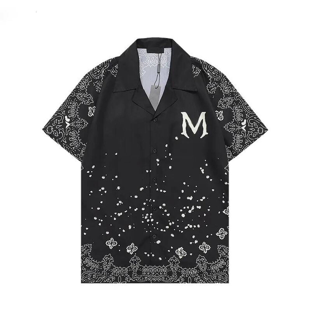 AM Shirt Designer Luxury Graphic Tee Luxury Vintage Amirishirr T Shirt Mens Solid Color Relaxing Fashion Amirim Short Sleeved Summer Trend Art Print