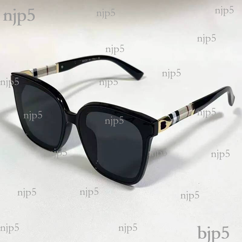 Luxury Designer Sunglasses Women Classics Large Framed Fashion Drive Beach Shading Protection Glasses