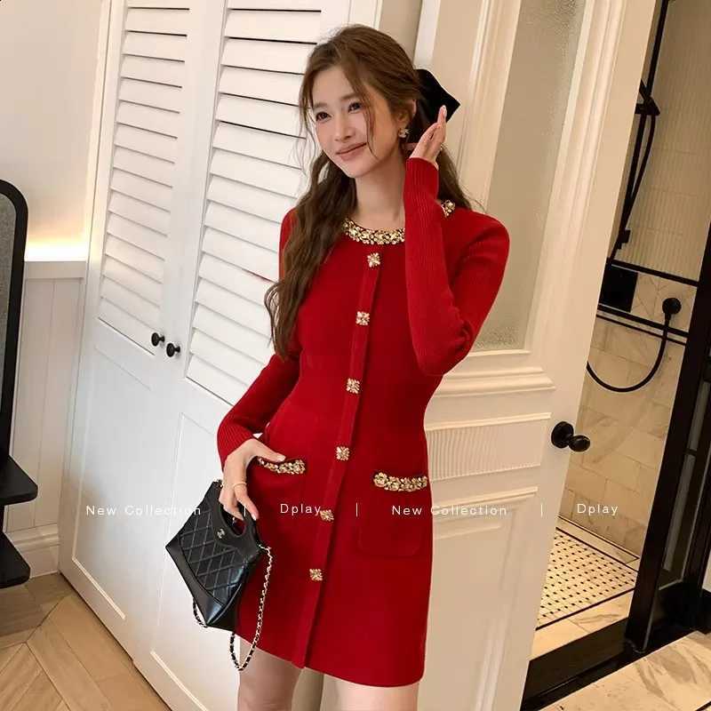 Elegant Knitted French Party Dress Women Autumn Luxury Beading Slimming Mini Dresses Sexy Long Sleeve Bodycon Sweater Vestidos C260917