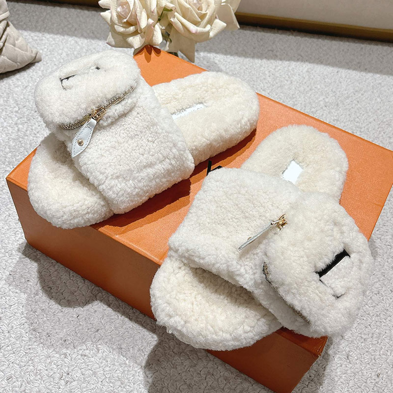 Luxury Designers Wool Mule Shoes Womens Embroidered Logo Flat Sandals ladie Top Tier Version Outdoor Retro Fashion Slippers Rubber Outsole Sizes 35
