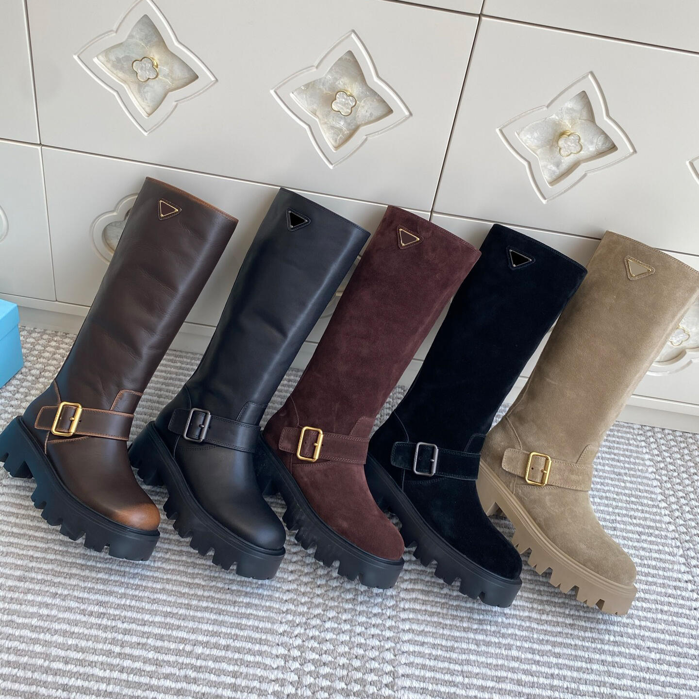 Fashion New Winter dress shoes Furry Teddy Half Boots 10a Designer Snow bootie warm Triangle logo Platform luxury Knee boots Fur Outdoor travel casu