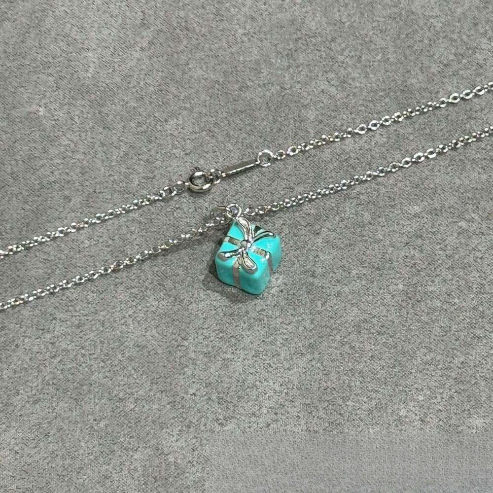 t necklaces Brand High Version Enamel Christmas Gift Necklace Fashion Simple Clavicle Chain Factory Direct Sale