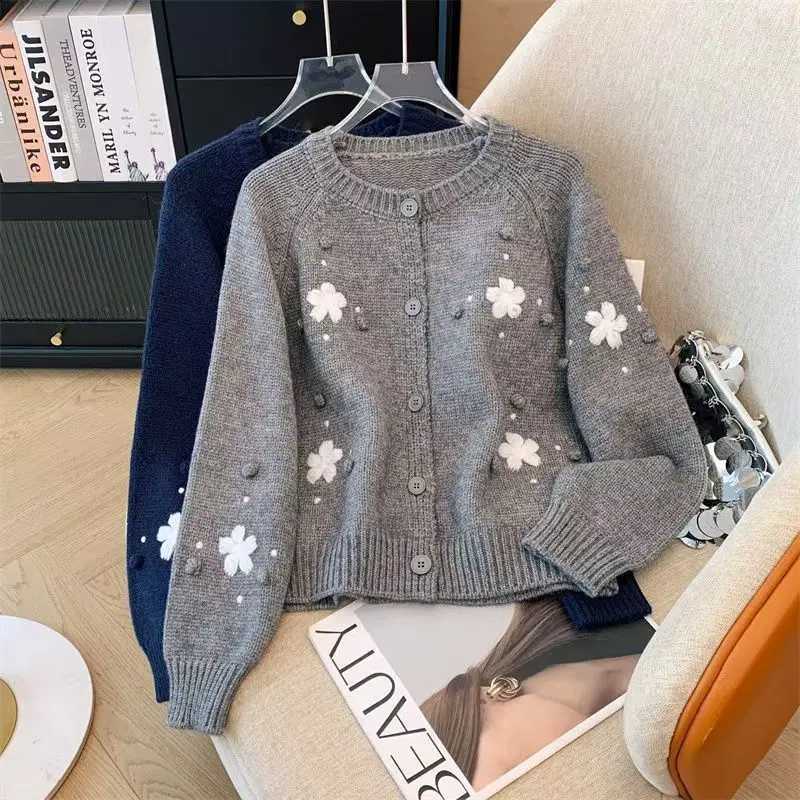 Autumn Winter New Women Korean Style Short Knitted Sweater Jacket Flower Embroidered Sweet Casual Sweaters Cardigan J260916