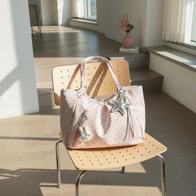 PU Tote Bag 2026 Vintage Style High Capacity for Casual Student Use H2609161