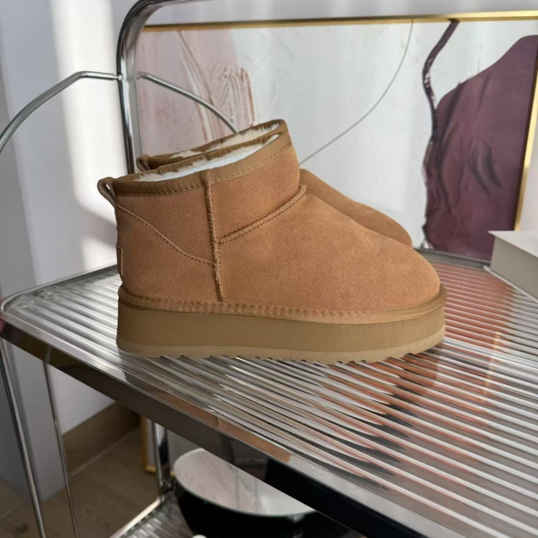 Designer Shoes Ultra Mini Platform Luxury Women Snow Boots Winter V Stitch Ankle Boots Cozy Fur Inside Rugged Anti Skid Sole Height Increasing Ladie