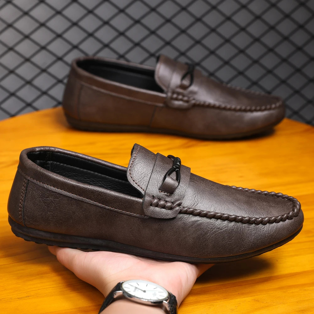 Mens Breathable Casual Shoes Retro Trend Spring Summer Leisure BlackBrown Color Set Foot One Pedal Joker Comfortable Bean Shoe 260917