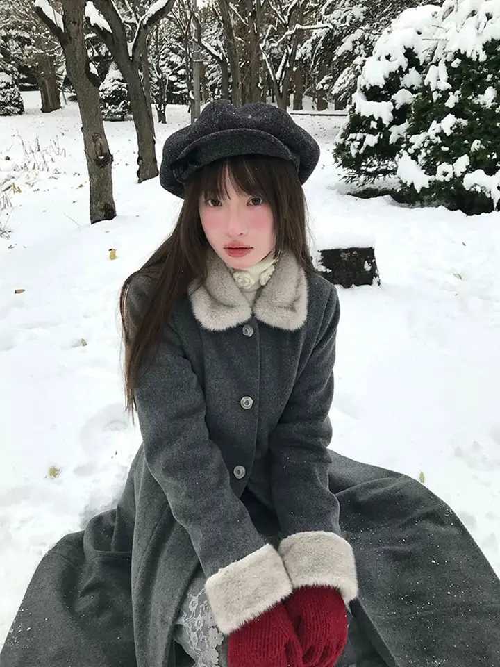 Rose Button Women Tweed Coat 2025 Spring Korean Style Belted Waist A-Line Wool Blend Trench Outerwear Elegant Socialite Commuter C260917