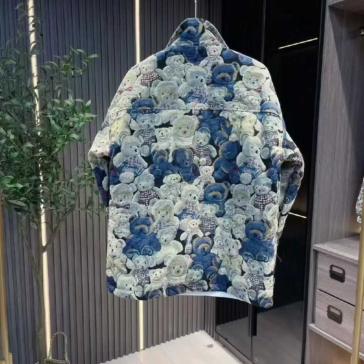 Full Mens Loose Varsity Bear Pattern Baseball Jackets Men and Women Autumn Streetwear Fashion Causal Bomber Outwear Unisex Coat N260905