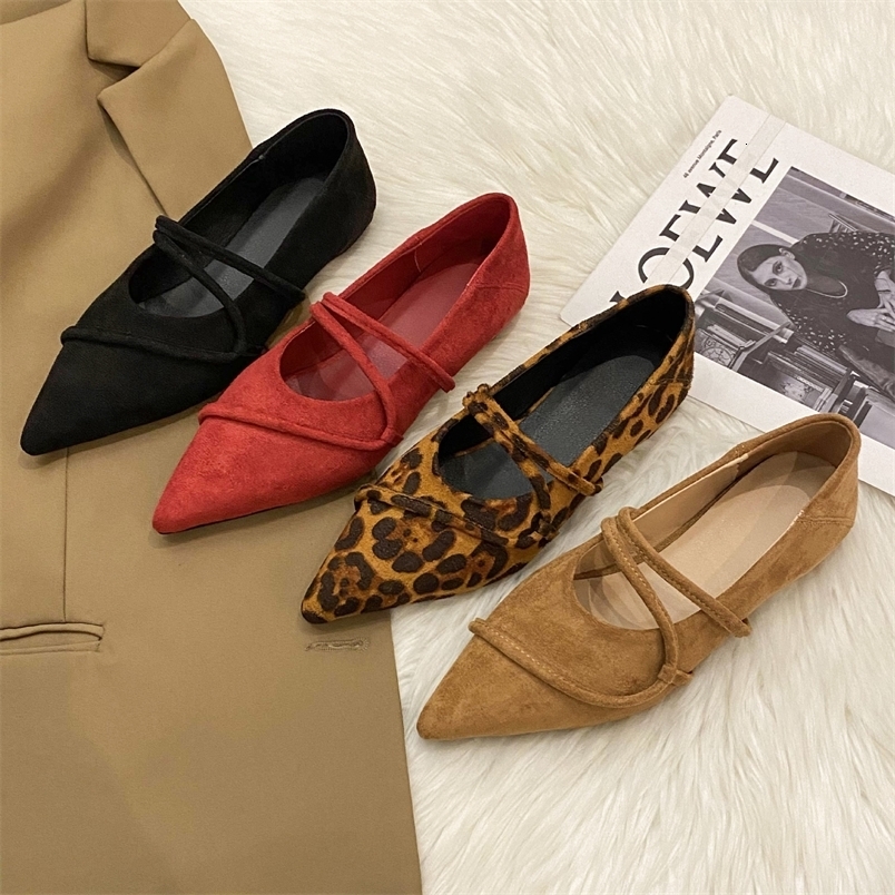 Flat Bottomed Retro Pointed Leopard Print Single Shoe for Women 2026 Spring French Soft Soled Black Commuting Shoes for Women 260917