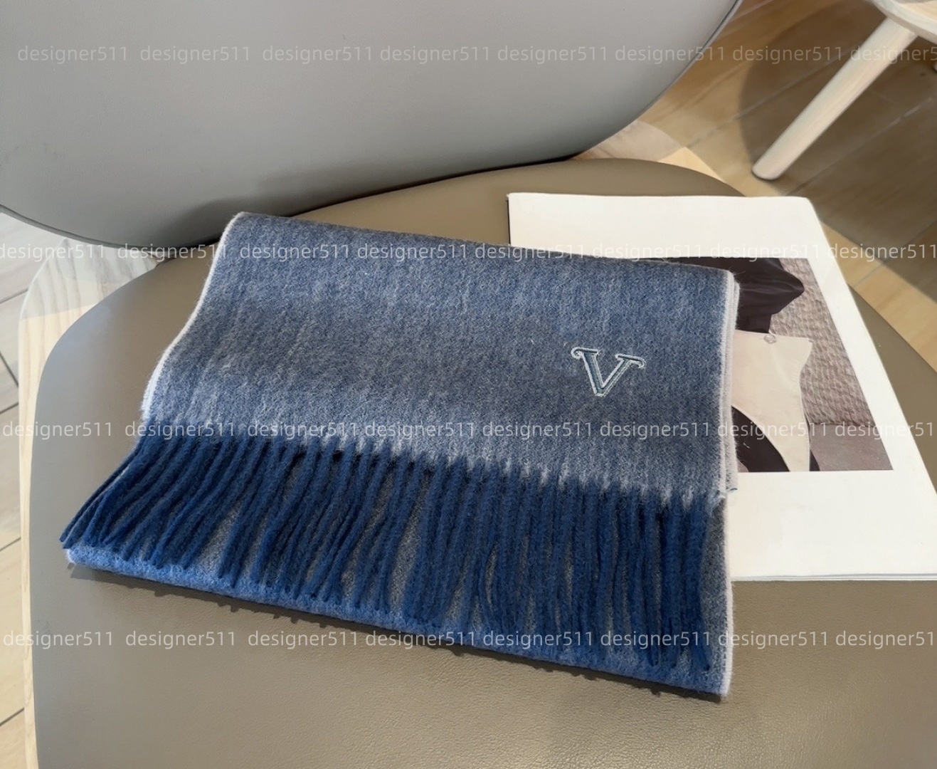 Designer Scarf for Winter V Women Wool Mens Long Shawl Fashion Classic Letter Cashmere Scarves Cashmere scarf size 30*180cm