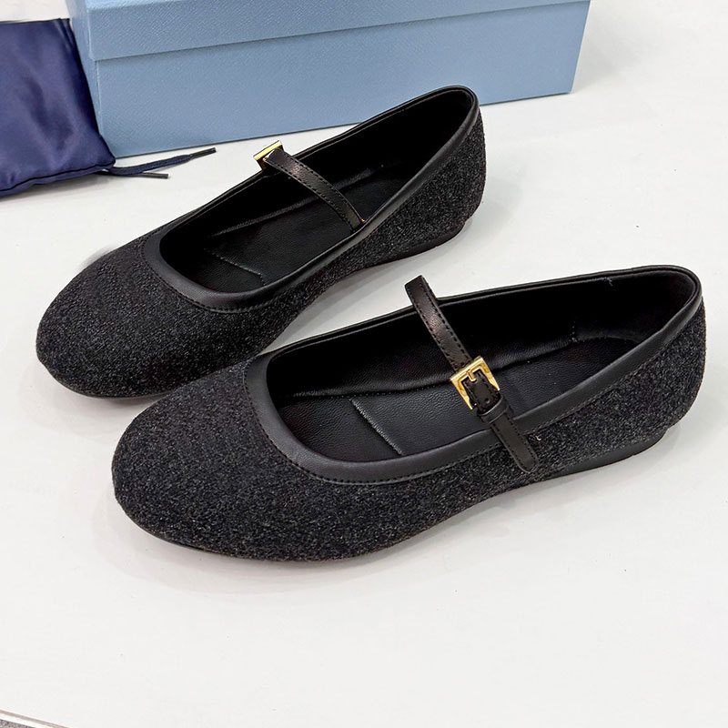 Designer Fashion Week Sandals Womens Autumn New Sandals High quality Suede Upper Soft Comfortable Sheepskin Lining Sandals Classic Brand Sandals