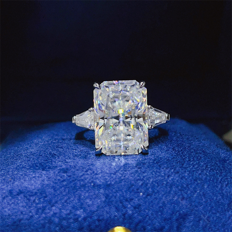 10 Rectangular Three-Stone Ring, Hot-selling Fashion Series Women's Moissanite Diamond Ring