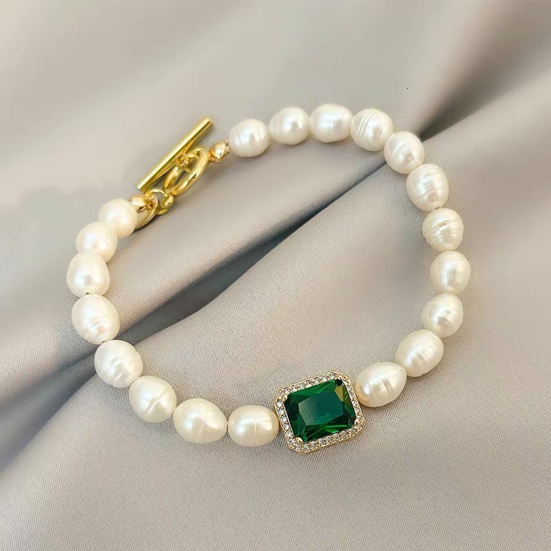 Retro Baroque-style bracelet, 2026 new summer collection, featuring freshwater pearls, exuding light luxury elegant charm, with a unique and underst