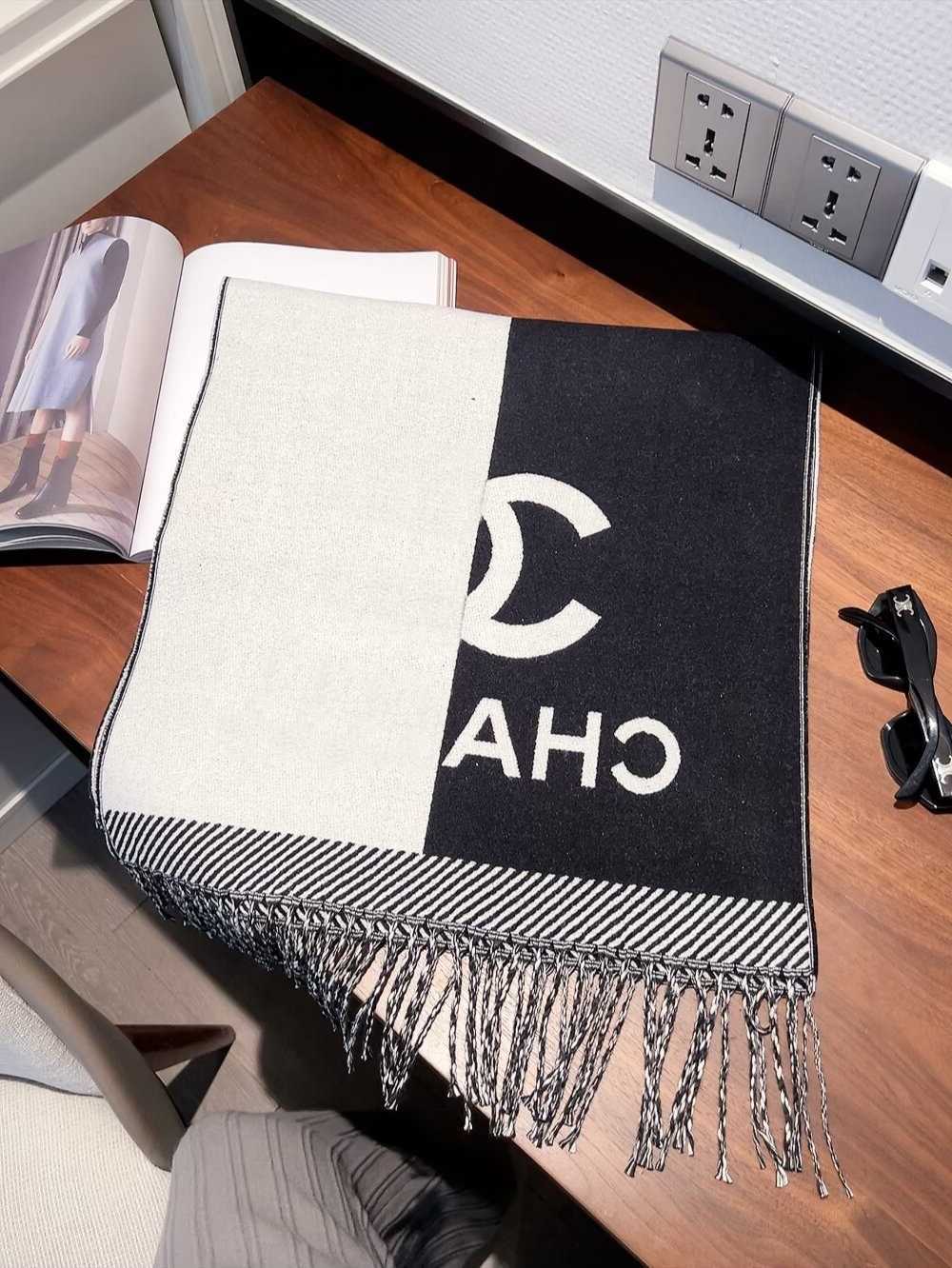 Plaid 2026 Women Man Scarf % Cashmere Scarves For Winter Warm Womens and mens Long Wraps Size 180x90cm 116863 S260917N3H5