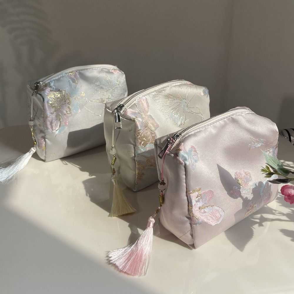 Cosmetic Portable Polyester Bag Zipper Closure Embroidery Floral Zipper Clutch Chinese Style Makeup Organizer Travel UseT260917