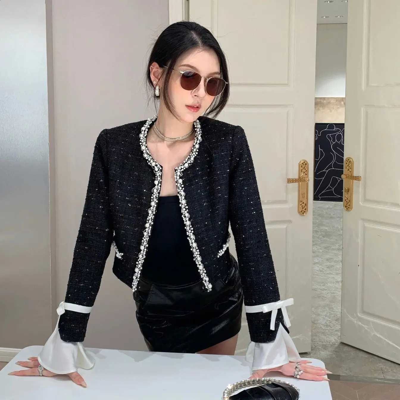 Pearl Beading Elegant Jacket Autumn Office Lady Black Sequin Tweed Coat Women Sweet Bow Patchwork Short Woolen Outerwears Tops C260917
