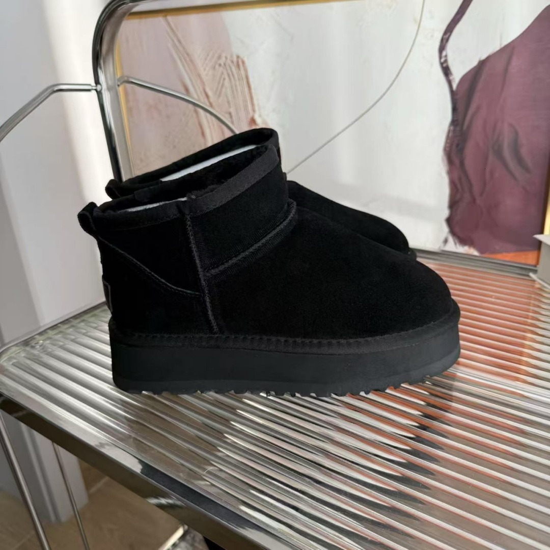 Luxury Women Designer Shoes Ultra Mini Platform Boots Short Snow Boots Winter Cozy Full Fur Lining Ankle Boots Platform Boots Anti Slip Thick Sole L