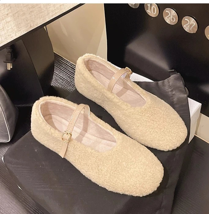 Lamb wool womens warm plush flat bottomed soft soled Mary Jane shoes 260917
