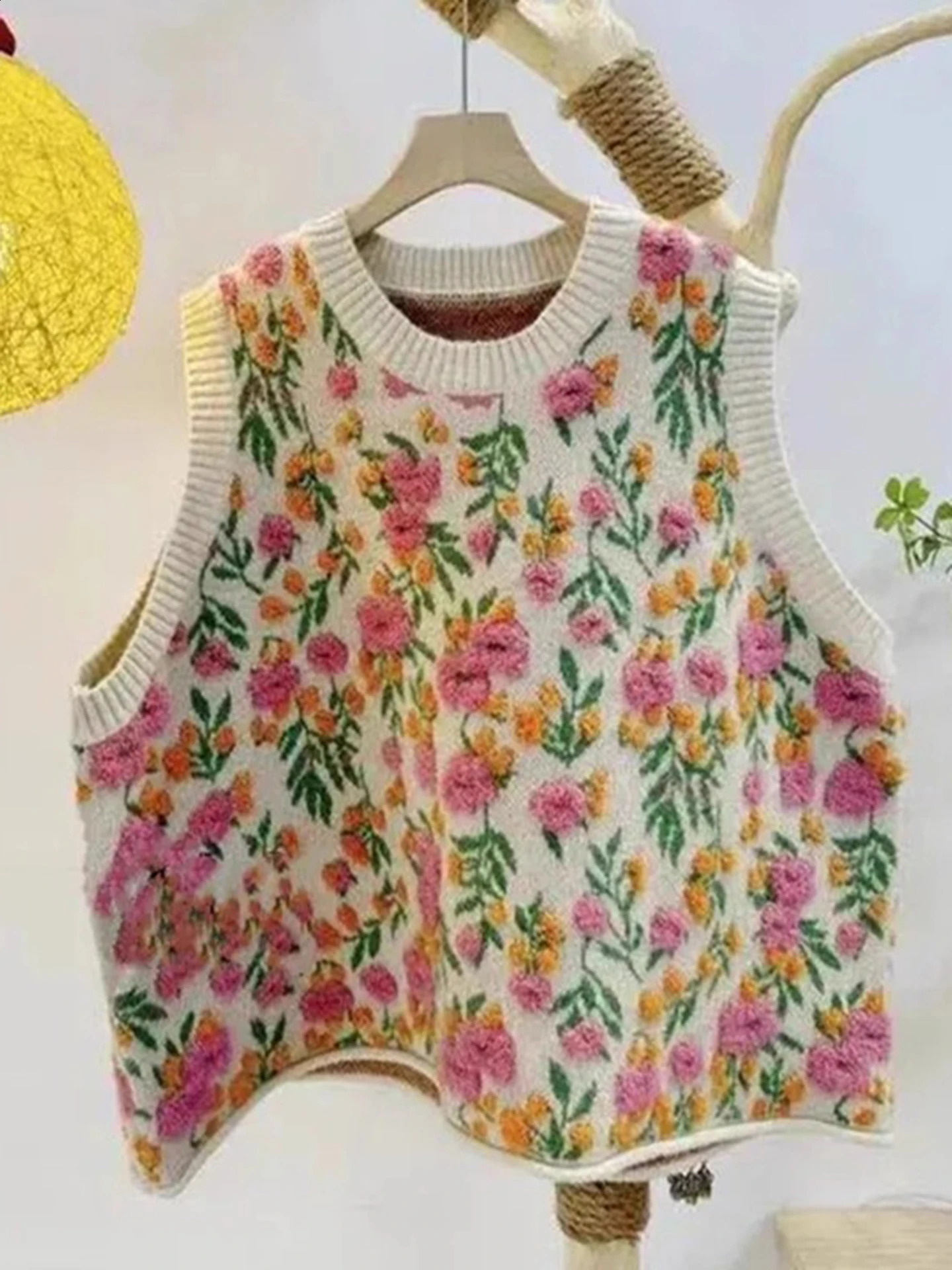 Women's Knitted Sweater Vest Floral Collision Color Loose Korean Style Versatile Layering Spring Autumn Arrival 260916