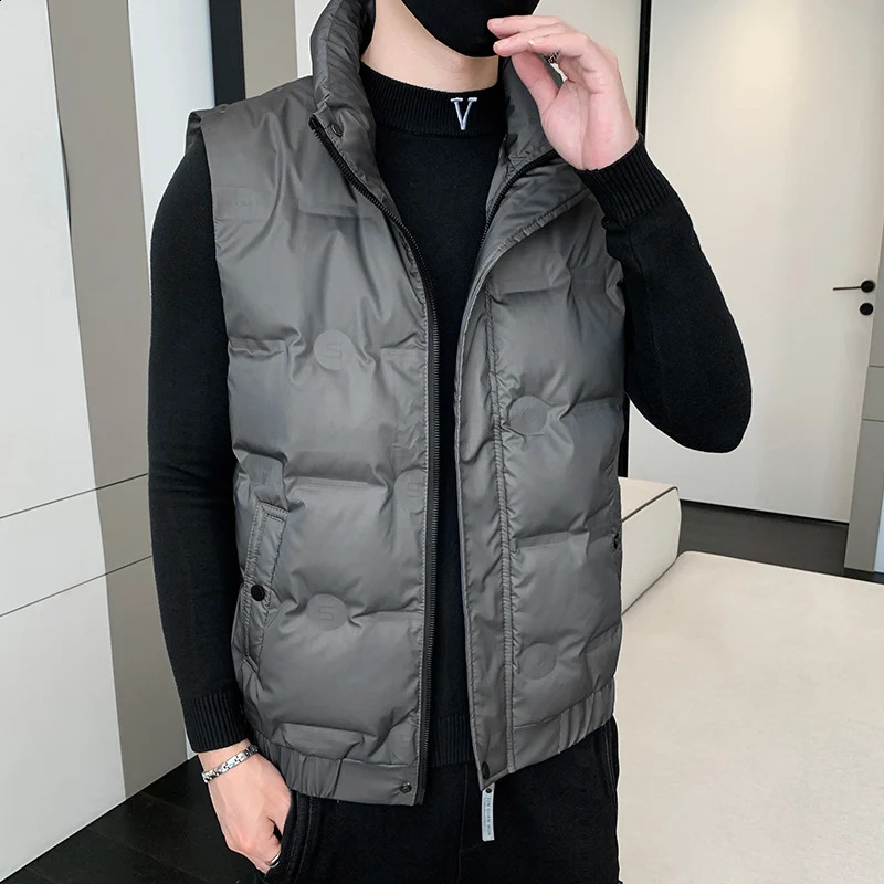 Men White Duck Down Vest Man Multi Pocket Warm Ultralight Waistcoat Winter Coat Men Waterproof Windproof Casual Sleeveless Vests 260916