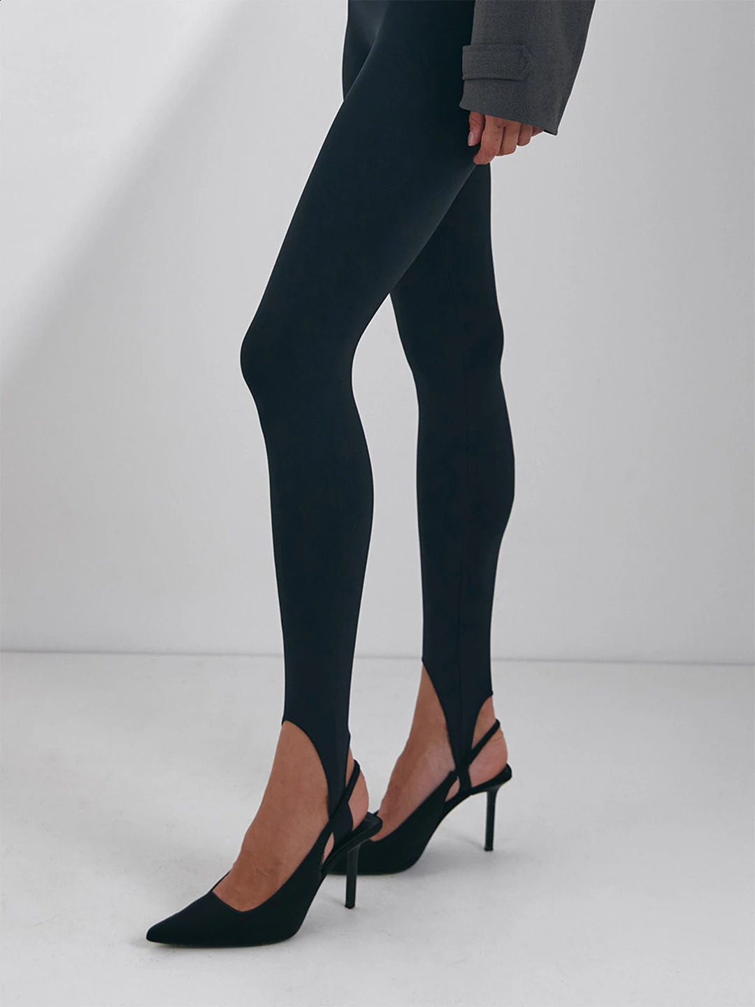 Seamless Black Leggings with Straps Yoga Summer Slightly Fashion Sexy High Waist Slim Tights Hip Lift 260917