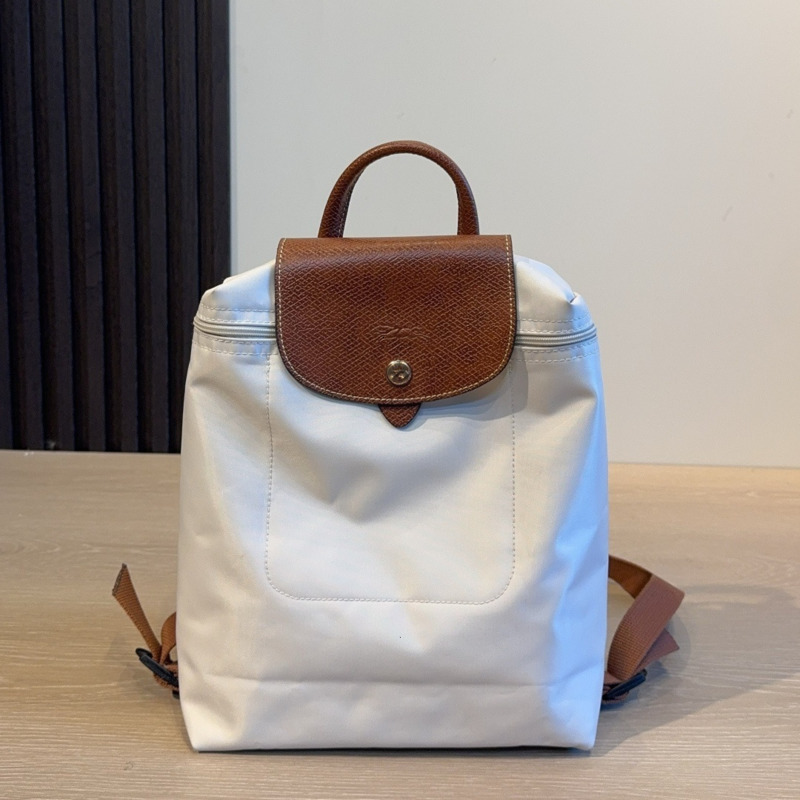 Top Designer Bags 2026 Trends macbookpro New Letter Bag High quality Luxury Backpack Daily Commuter Backpack MaleK Female Large Capacity Classic wal