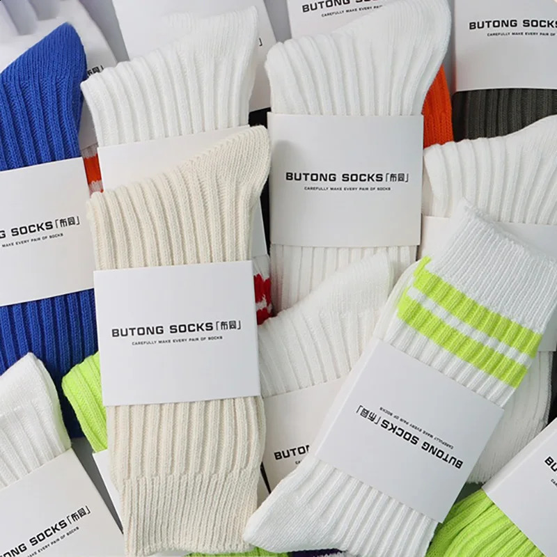 Solid Color Women Middle Tube Socks Candy Color Trend Men Socks Pure Cotton Comfort Retro Thick Lines Winter Socks 260917