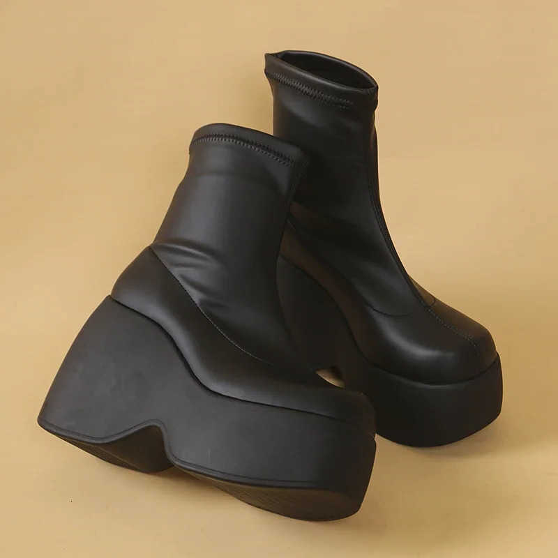 Sexy Style New Gothic Elegant Chunky Platform Women Ankle Boots Big Size 43 Walking Comfy Woman Shoes Platform Shoes D260917