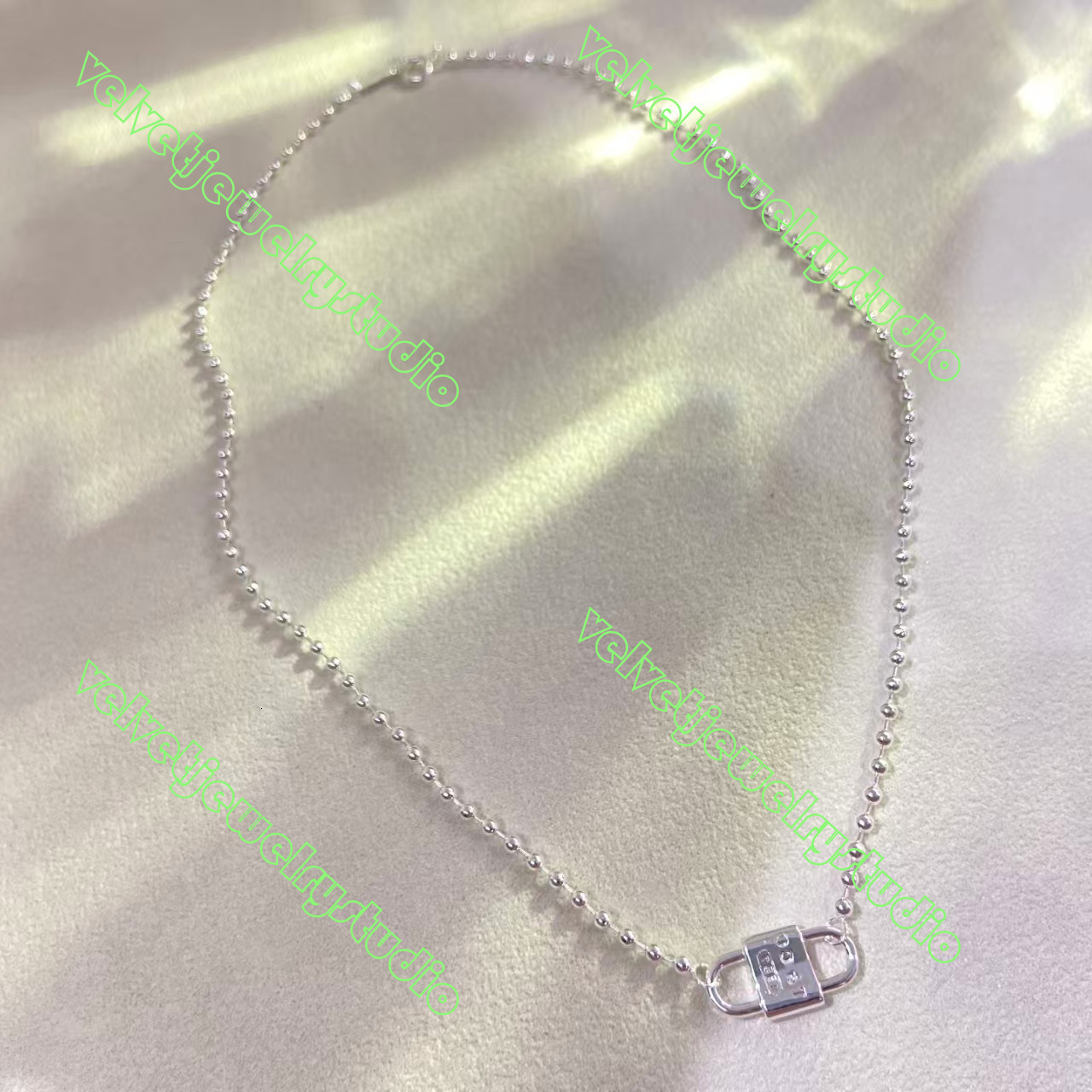 Designer Womens Mens Jewelry Necklace Letter Pendant Luxurious Elegant Featuring Thick 18K Rose Gold Plating Diamond-Studded Designed Clavicle Chain