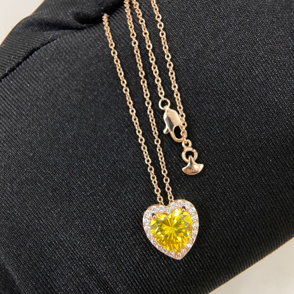 New Luxury Heart Pendant Necklace Women Designer Jewelry Yellow Crystal Gold Chains Elegant Romantic Gift For Her Fashion Jeweler Collier Femme...