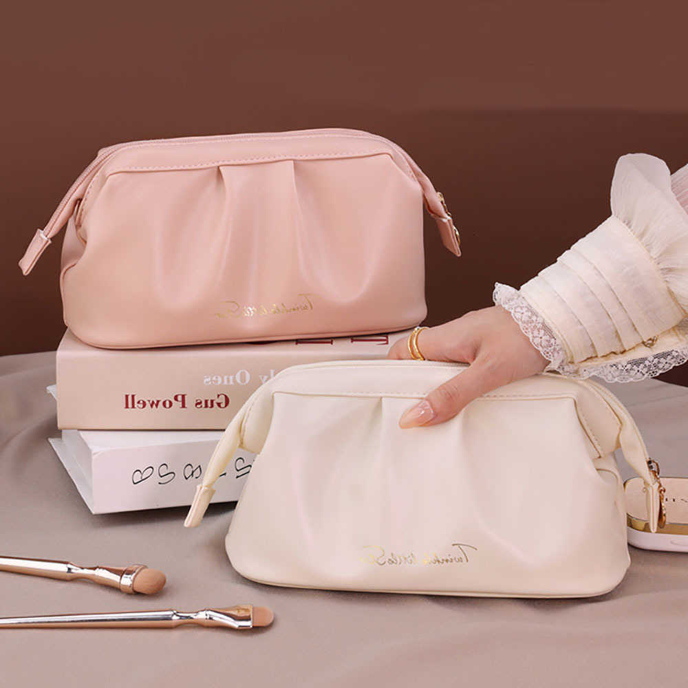 Handheld 1pcs/2pcs New Makeup Bag PU Waterproof Large Capacity Advanced Sense Travel Carry on Bag Hand in HaT260917