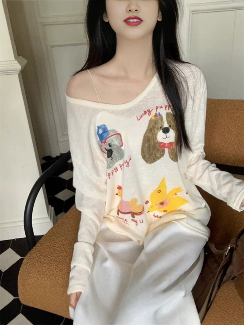 2026 Korean-style niche new cartoon print versatile fashion T-shirt, V-neck, loose fit, slimming long-sleeve base layer for women 17