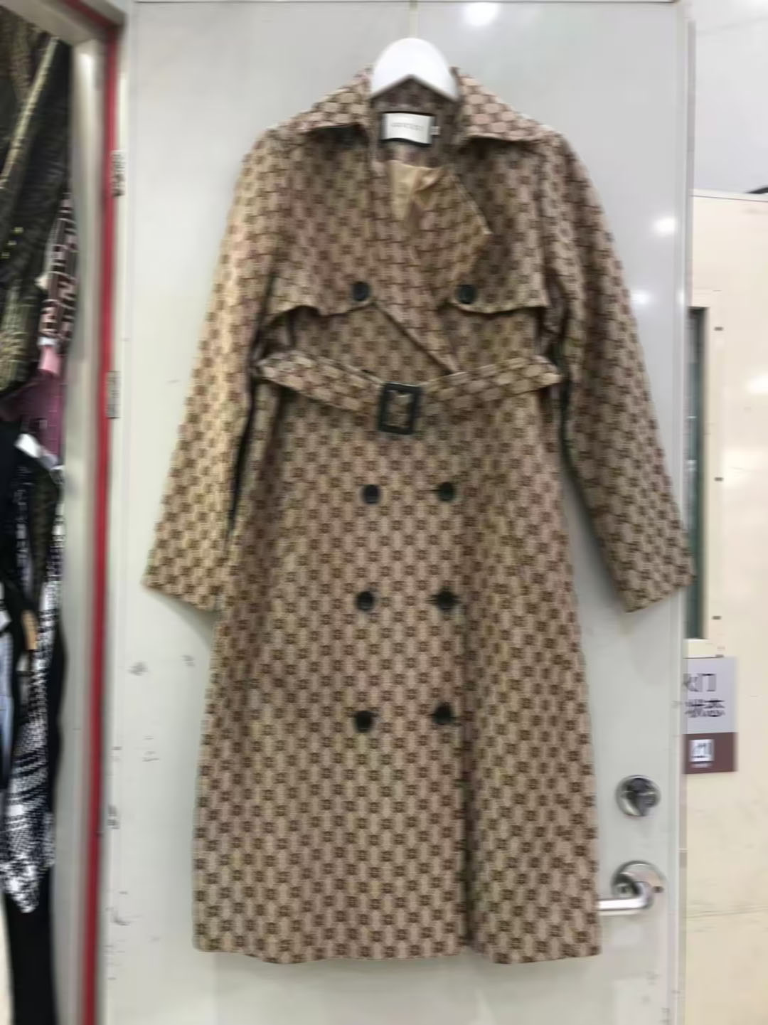 Luxury women's high-end autumn and winter fashionable printed retro long loose high-quality trench coat jacket