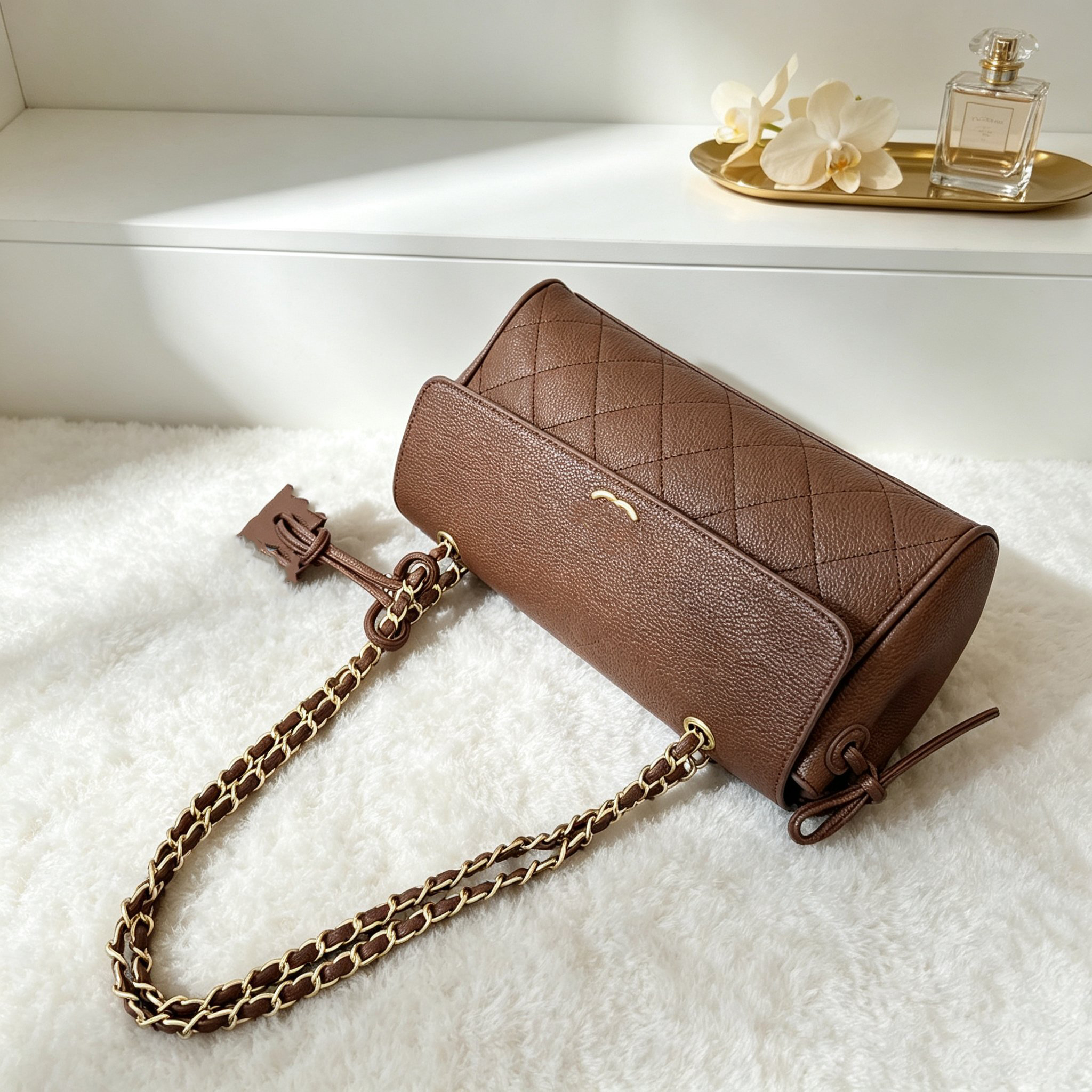 Designer Bag 2026 new double split leather single shoulder support with extra large capacity, classic diamond grid hand-held armpit commuting chain
