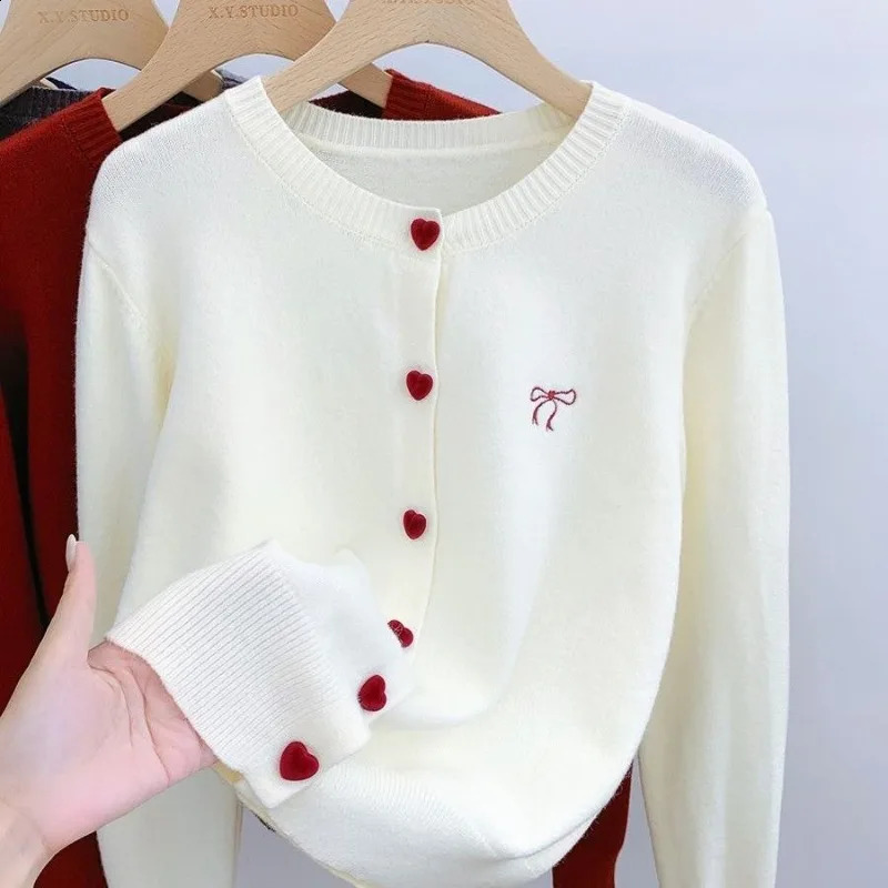 2025 Women's Autumn Embroidery Bow Knitwears Fashion Long Sleeve Heart Button Comfortable Cardigan Top Korean Ladies Sweaters 260917