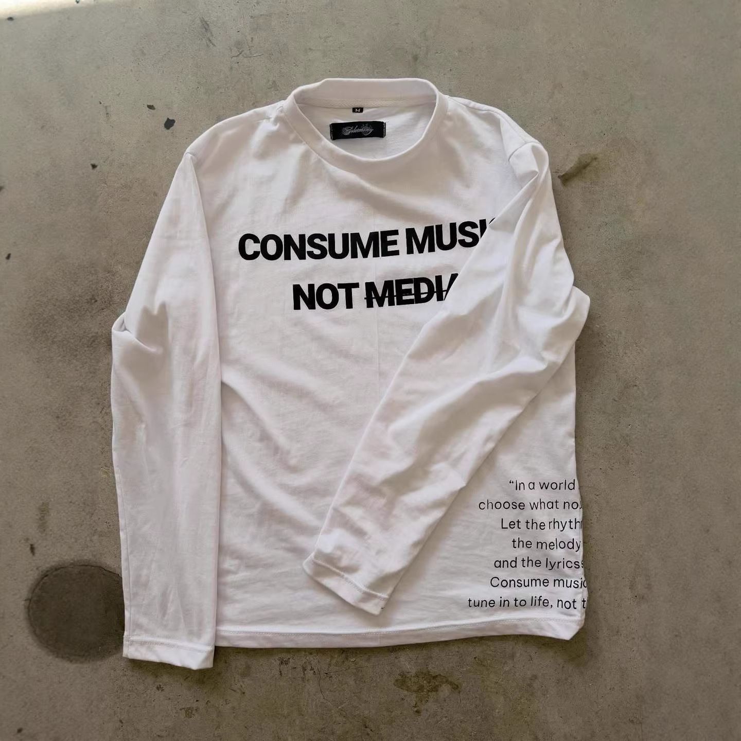Women's long-sleeved T-shirt, 2025 new collection, suitable spring, autumn, and winter, designed as an outer layer or base layer, a slim-fit to