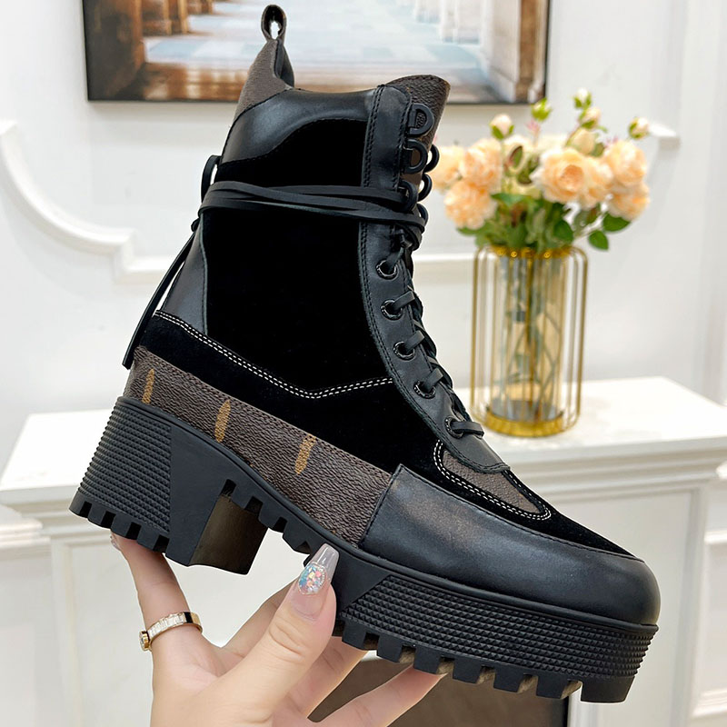Laureate Desert Boot Designer Womens Color Blocked Lace Up Thick Soled Boots Platform Construction Reinforced Rubber Outsole Anti Slip Workwear Shor