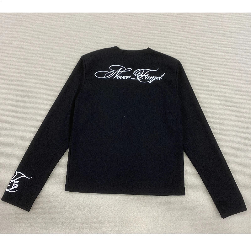 long sleeved men's and women's knitted round neck T-shirt loose and versatile suitable for street trendsetters Y2K 260916