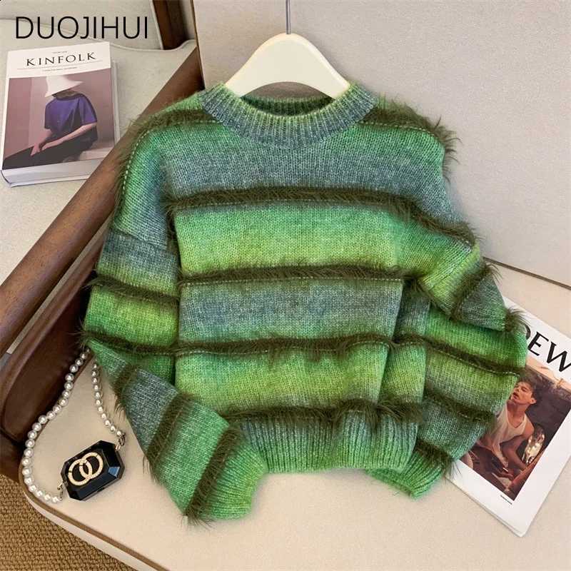 Striped DUOJIHUI Green Classic Simple Casual Female Pullovers Winter Basic O-neck Fashion Contrast Color Sweater Women Pullovers J260916