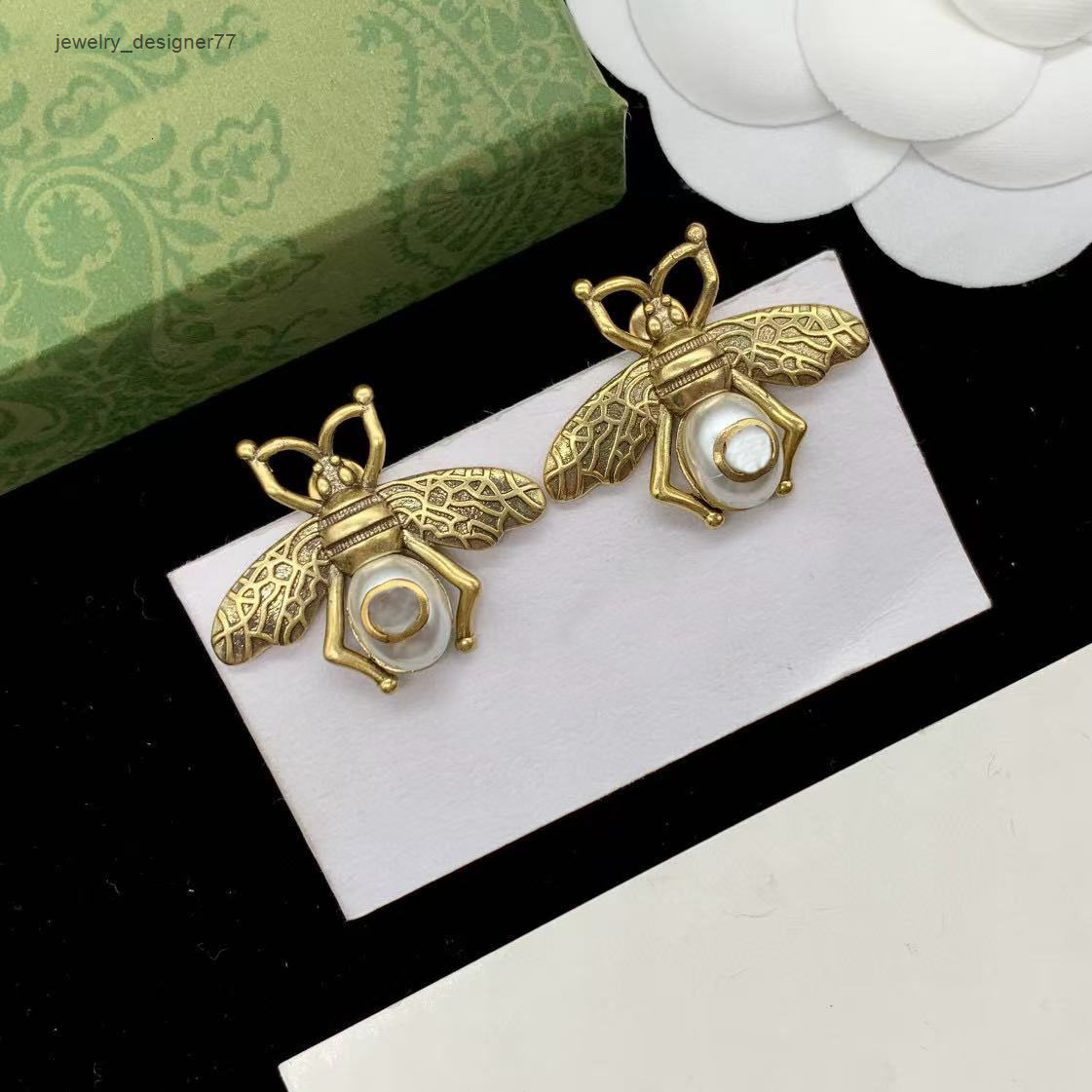 Luxury designer bee stud earrings 14k gold brass fashion exquisite earrings for women wedding party birthday gift jewelry