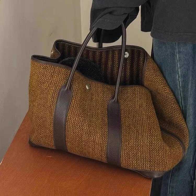 Fashionable Autumn Winter Woolen Women's Bag Versatile Handbag Tote Bag Simple Match All Seasons Backpack for Young Women H260916