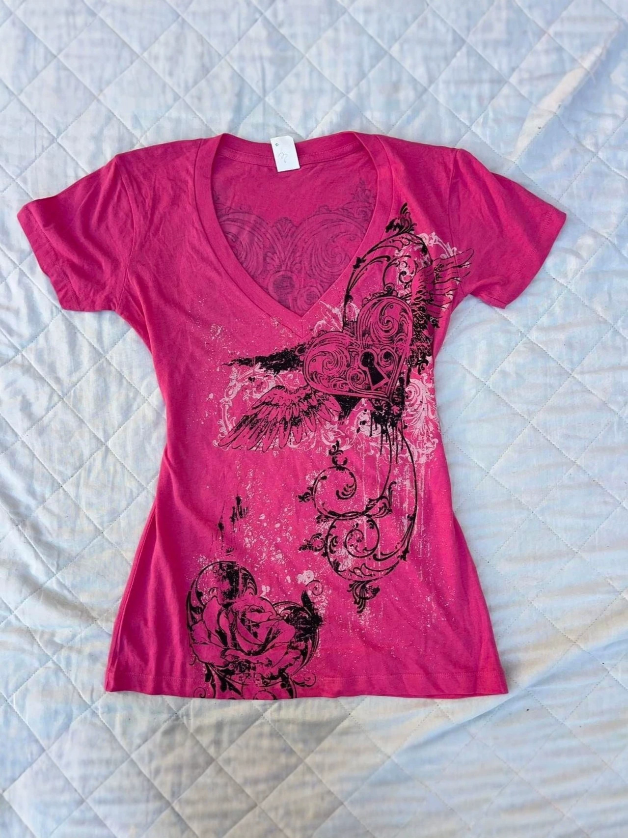 Personalized printed short-sleeve T-shirt for women, 2026 new spring collection, stylish outerwear, niche design, slim-fit, suitable as an inner lay