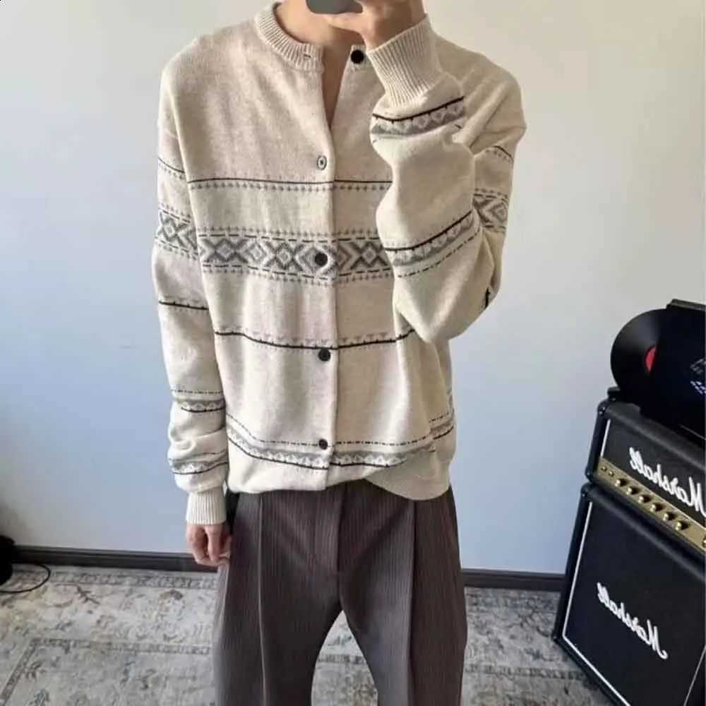 Jacquard Winter New Male Long-Sleeved Sweater Cardigan American Retro Fashion Trend Simple Casual Street Loose Niche Men's Tops J260916