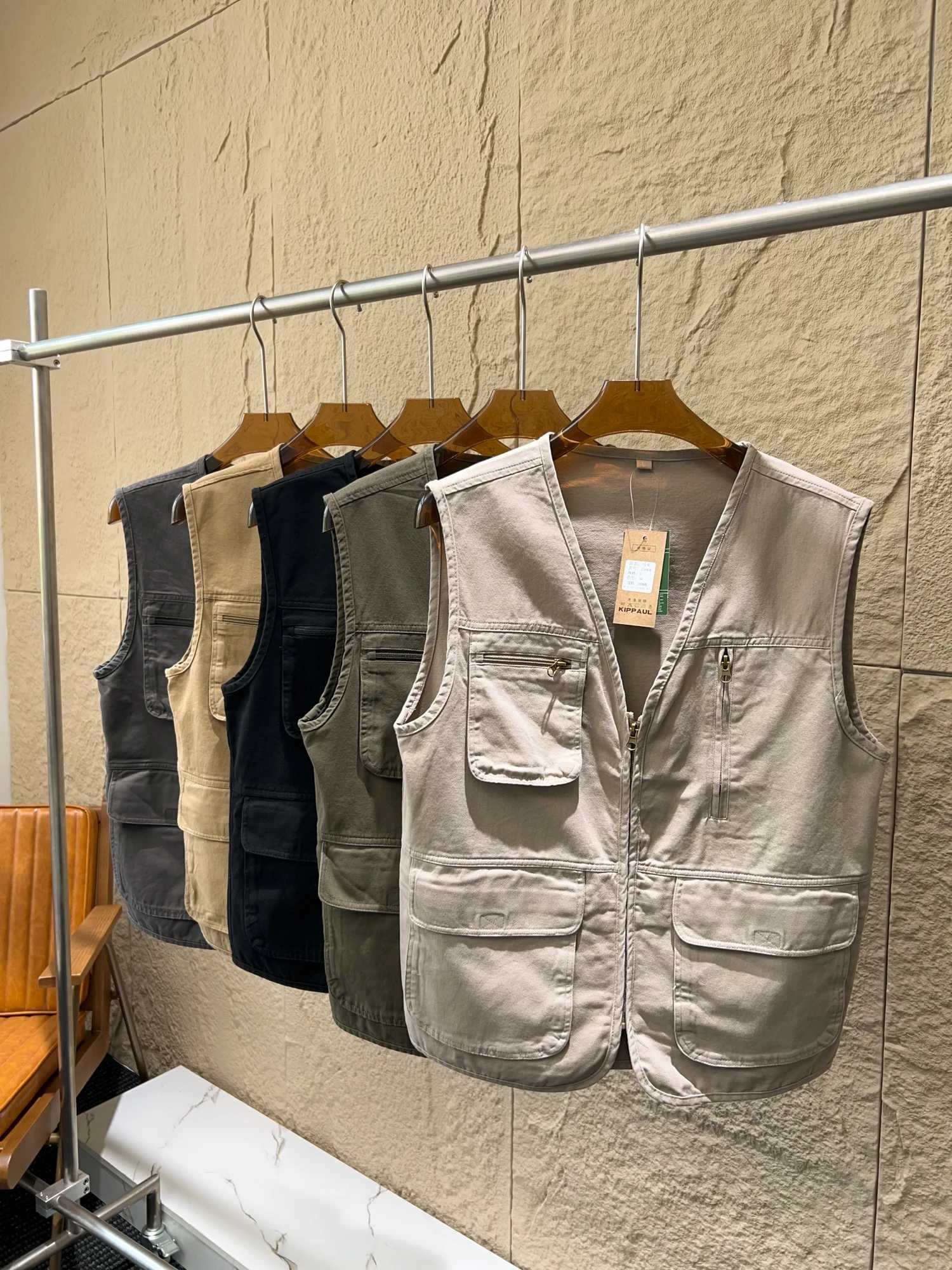 Outdoor Workwear Cotton Canvas Vest Men's Summer Casual Sveless Multi-Pocket Design Breathable Comfortable Unisex Q260917