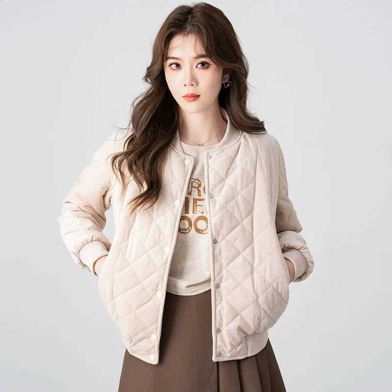 2025 New Women's Short Winter Quilted Jacket Korean Fashion Ultra Light Velvet Parkas Ladies Single Breasted Cotton Padded Coat H260917